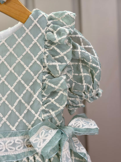 Vestido Bebê Clássico Luxo  Manga Babados e Laços Rendados Verde - Roana