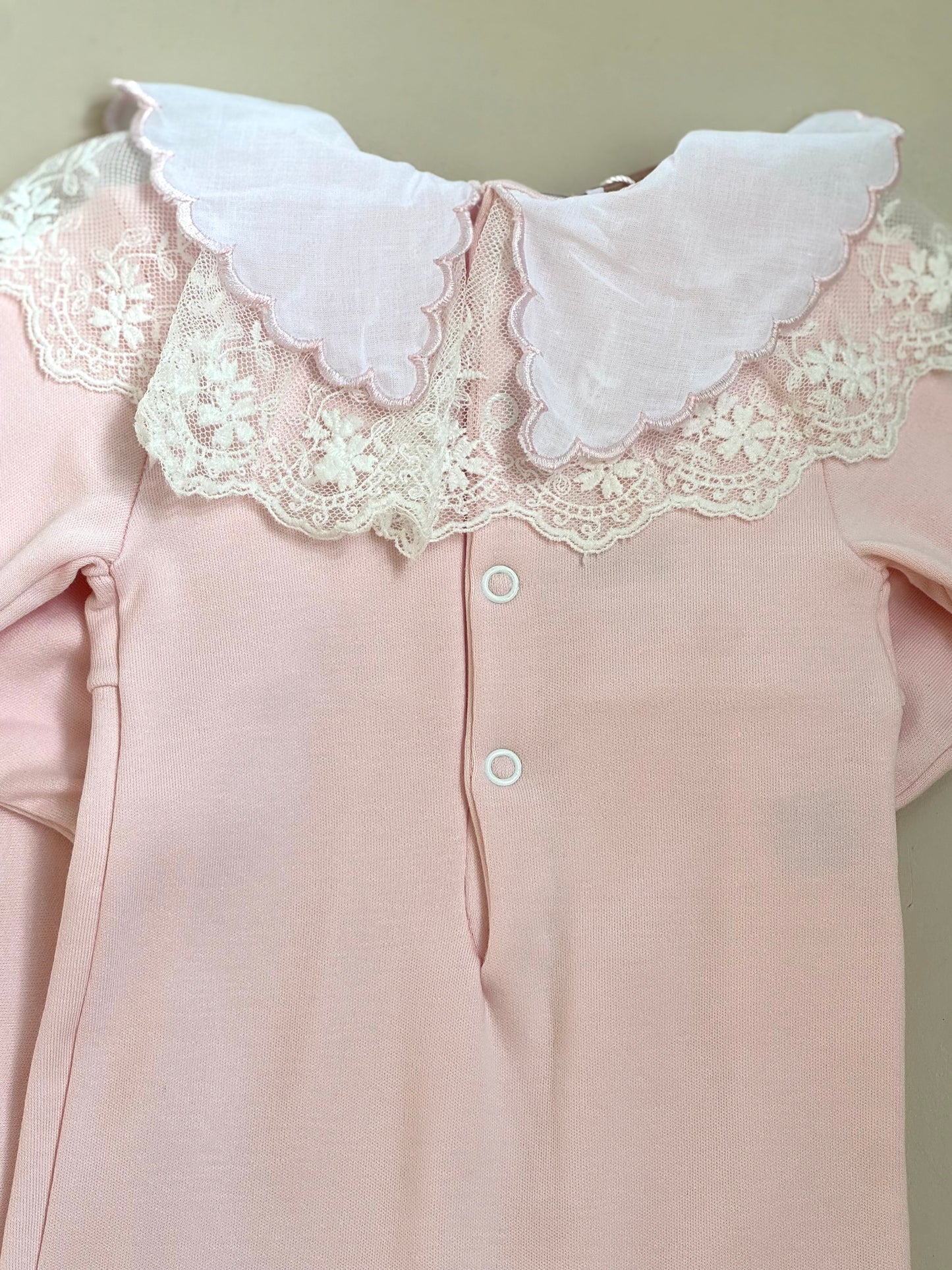 Saída de Maternidade Luxo Algodão Rosa Gola Bordada Manta Rendada - Roana