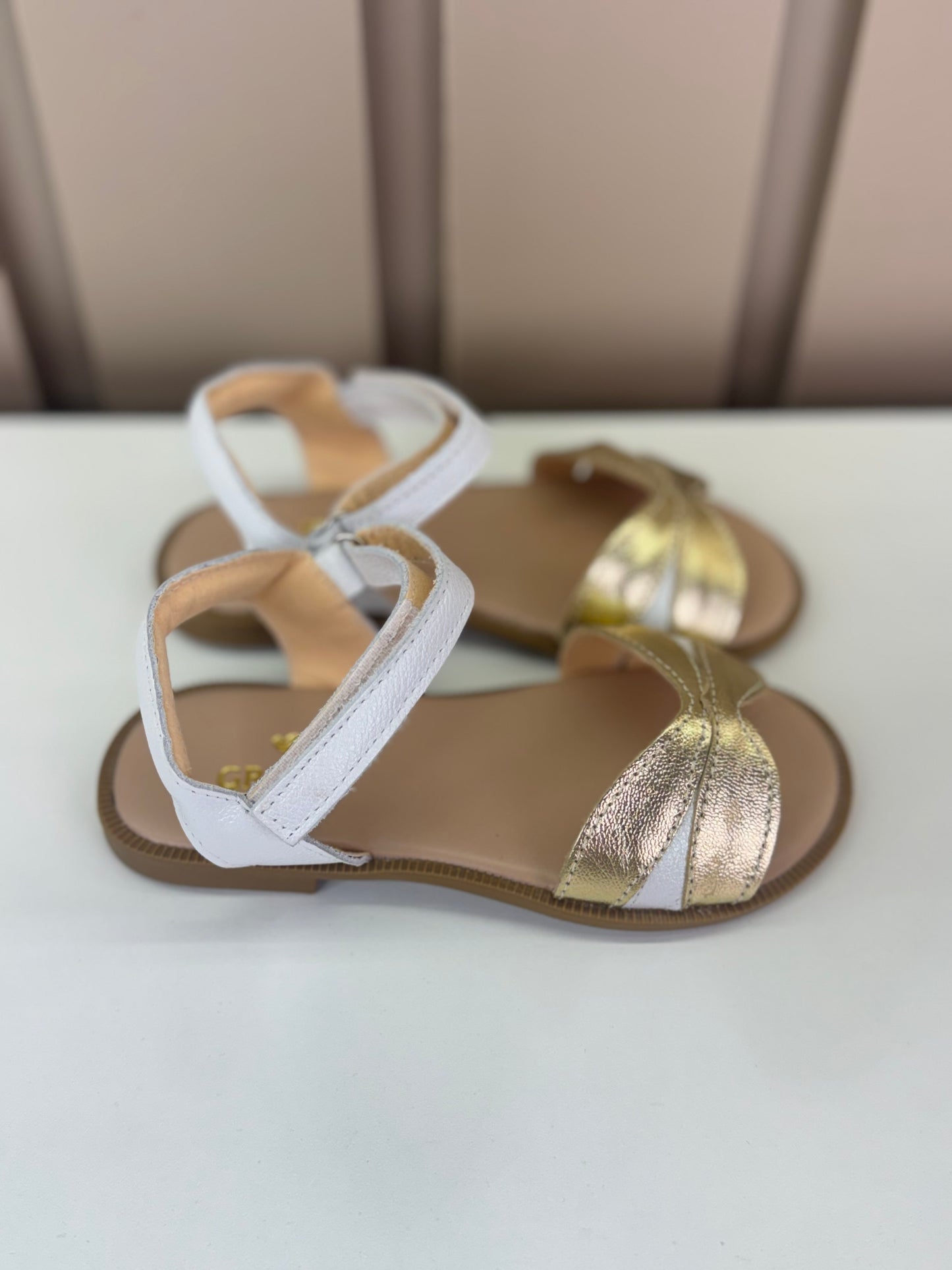Sandália Infantil Flor Dourada Branca Perolada - Gracia