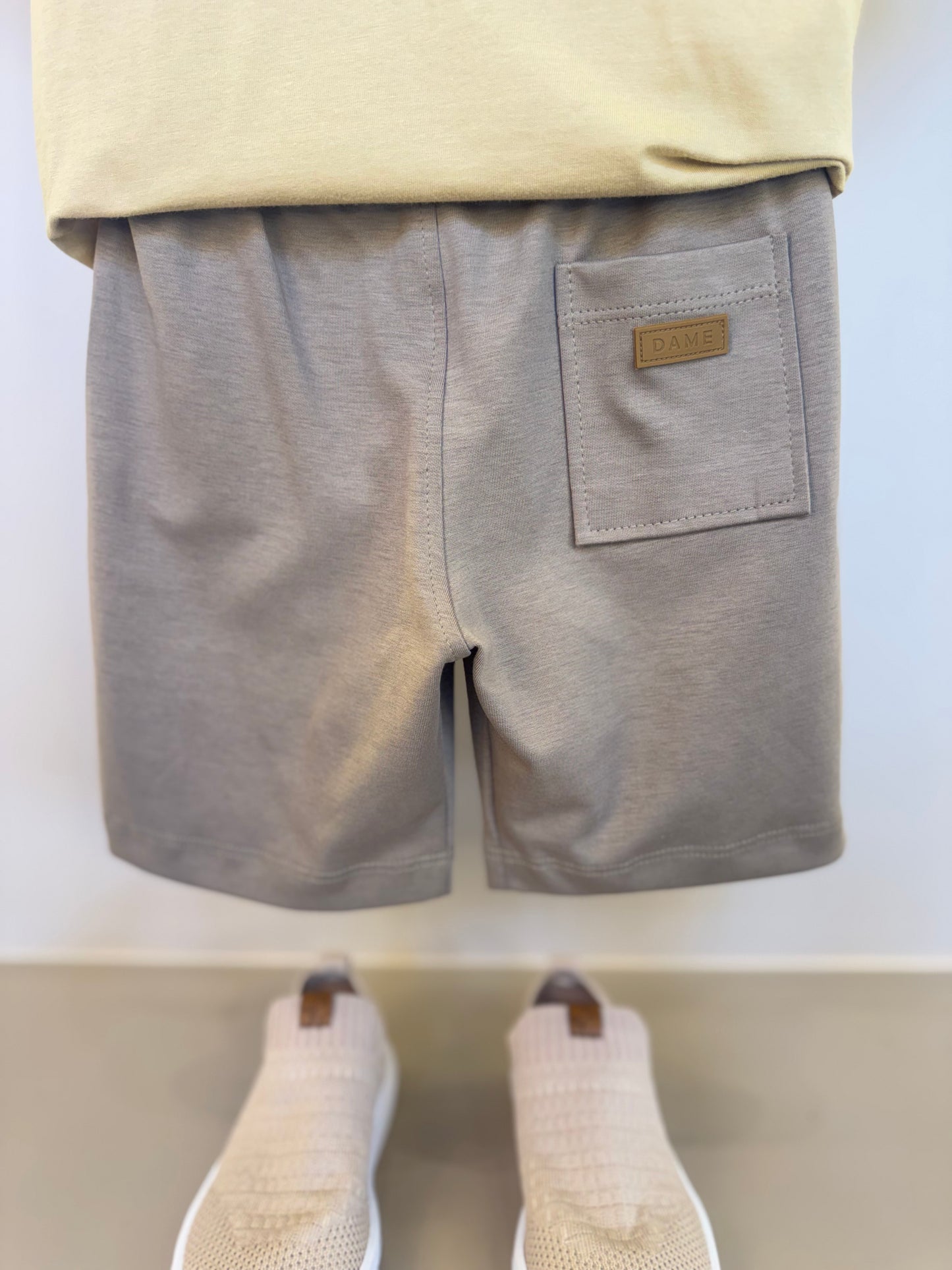 Conjunto Infantil Camiseta Algodão Teddy Natal e Bermuda Suedine Elastano Bolsos - Dame