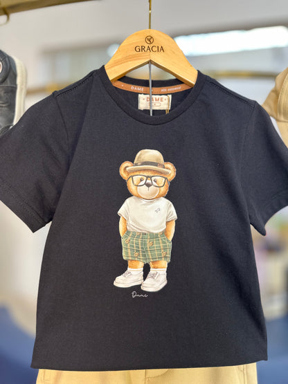 Conjunto Infantil Camiseta Teddy Chapéu Panamá Preta e Bermuda Moletom Listra Bege - Dame