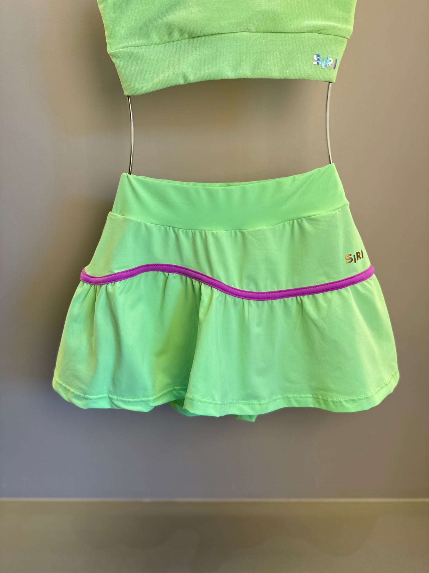 Conjunto Infantil Trio Top Sara, Blusa Julia e Saia Flávia Chloe Patinação Verde - Siri Sport