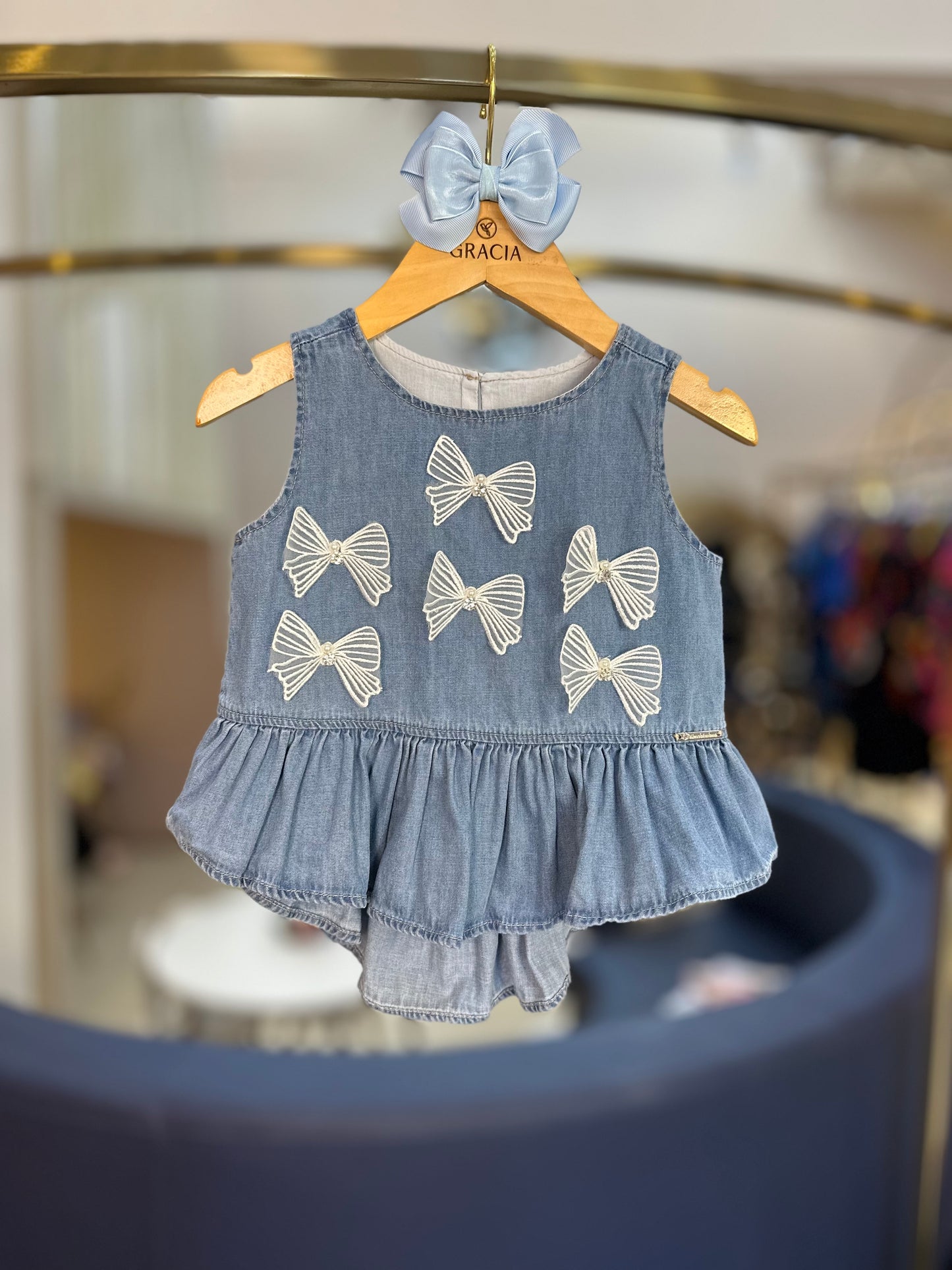 Conjunto Infantil Blusa Babado e Calça Jeans Lacinhos Bordados - Pituchinhus