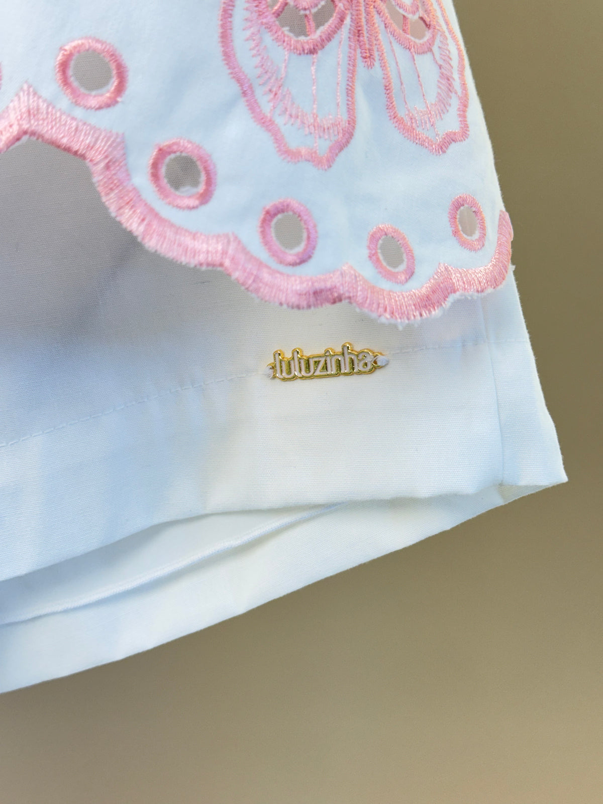 Conjunto Infantil Blusa Com Bordado Rechilieu de Borboleta na Barra e Shorts Tricoline - Luluzinha