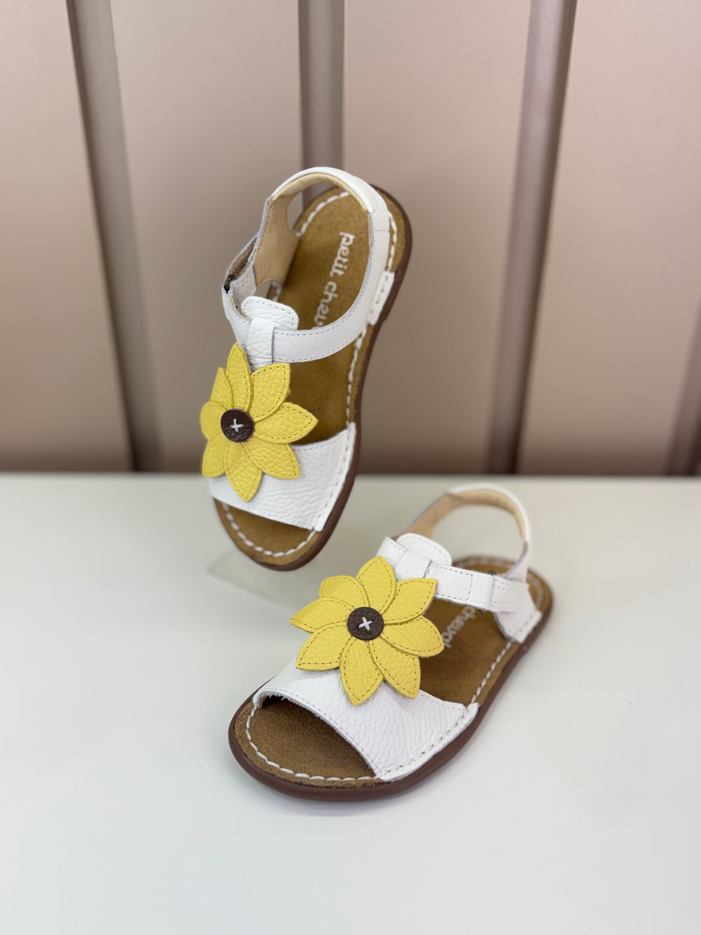 Sandália Infantil Carrossel Blanche Flor Margarida - Petit Cheval