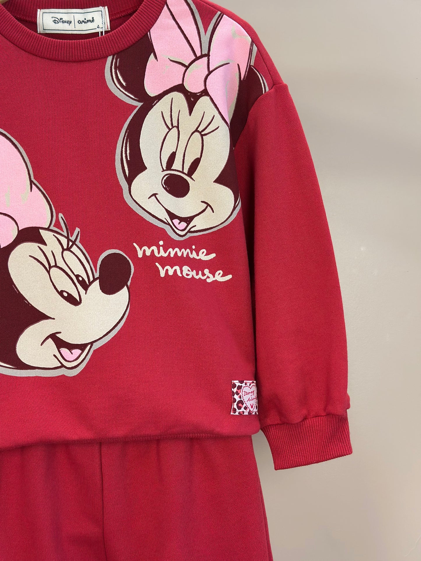 Conjunto Infantil Casaco Gola Bordada Branca e Calça Vermelho Berry - Animê