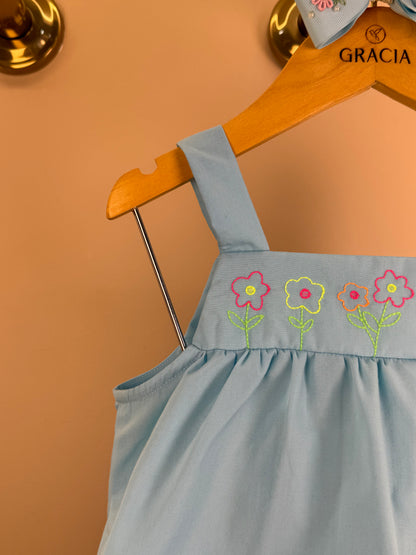 Conjunto Infantil Azul Claro Blusa Bordado Floral e Shorts Saia - Mon Sucré