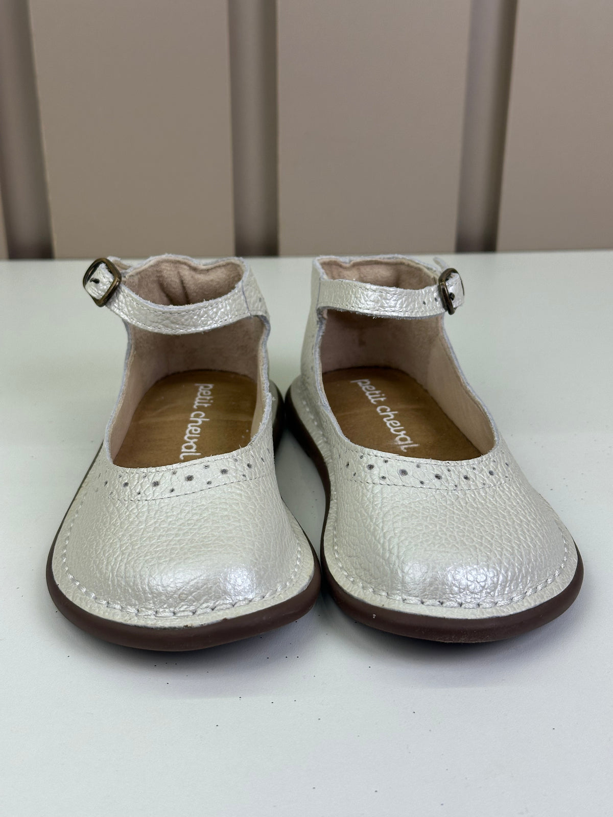 Sapato Infantil Couro Patinete Pérola - Petit Cheval
