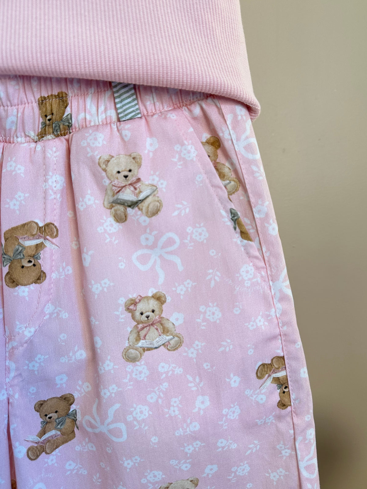Conjunto Infantil Regata Com Laço de Renda e Calça Pantacourt Algodão Estampa Ursinhos - Pituchinhus