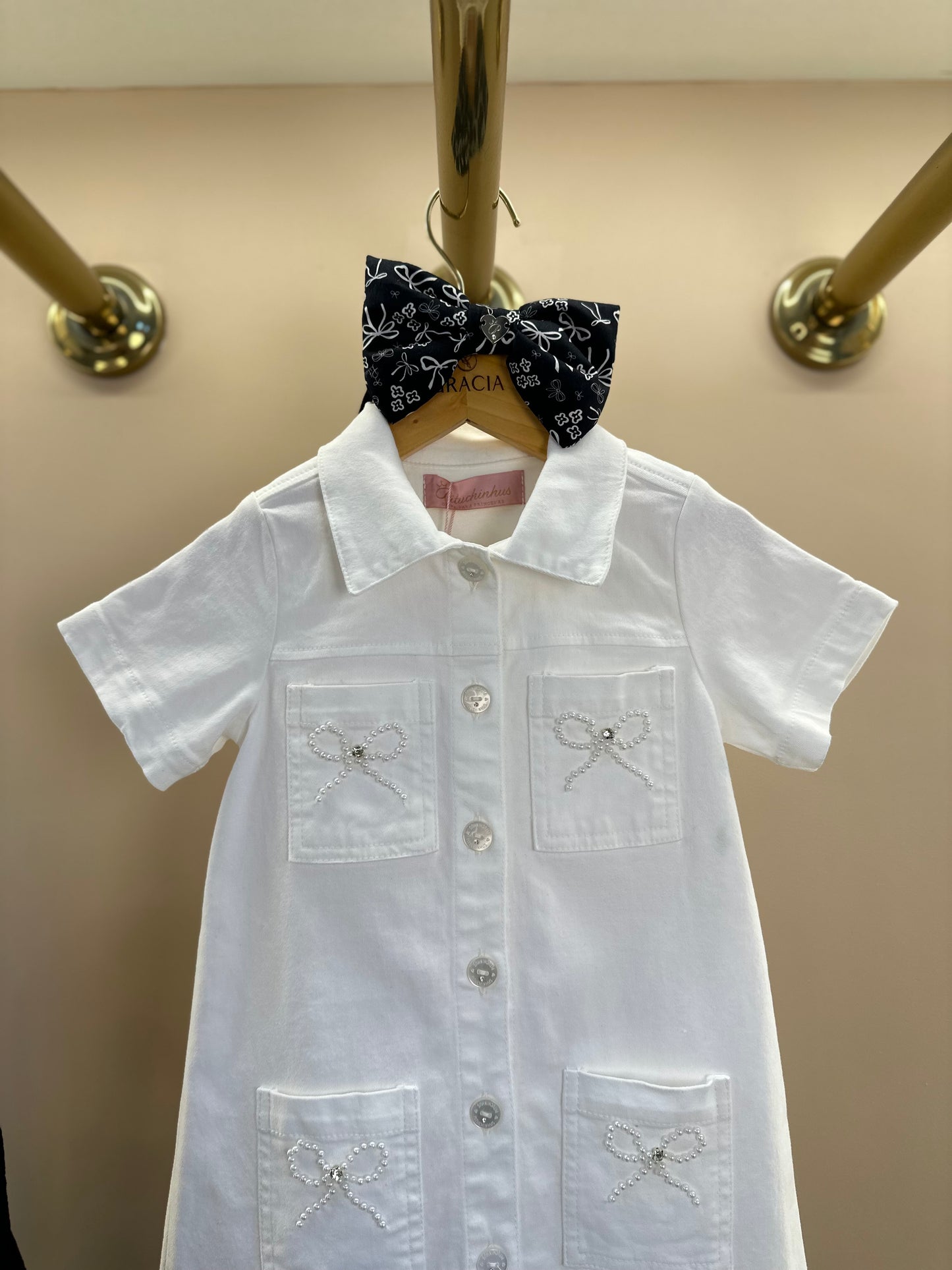 Vestido Infantil Sarja Bolsos Lacinhos Bordados Off White - Pituchinhus