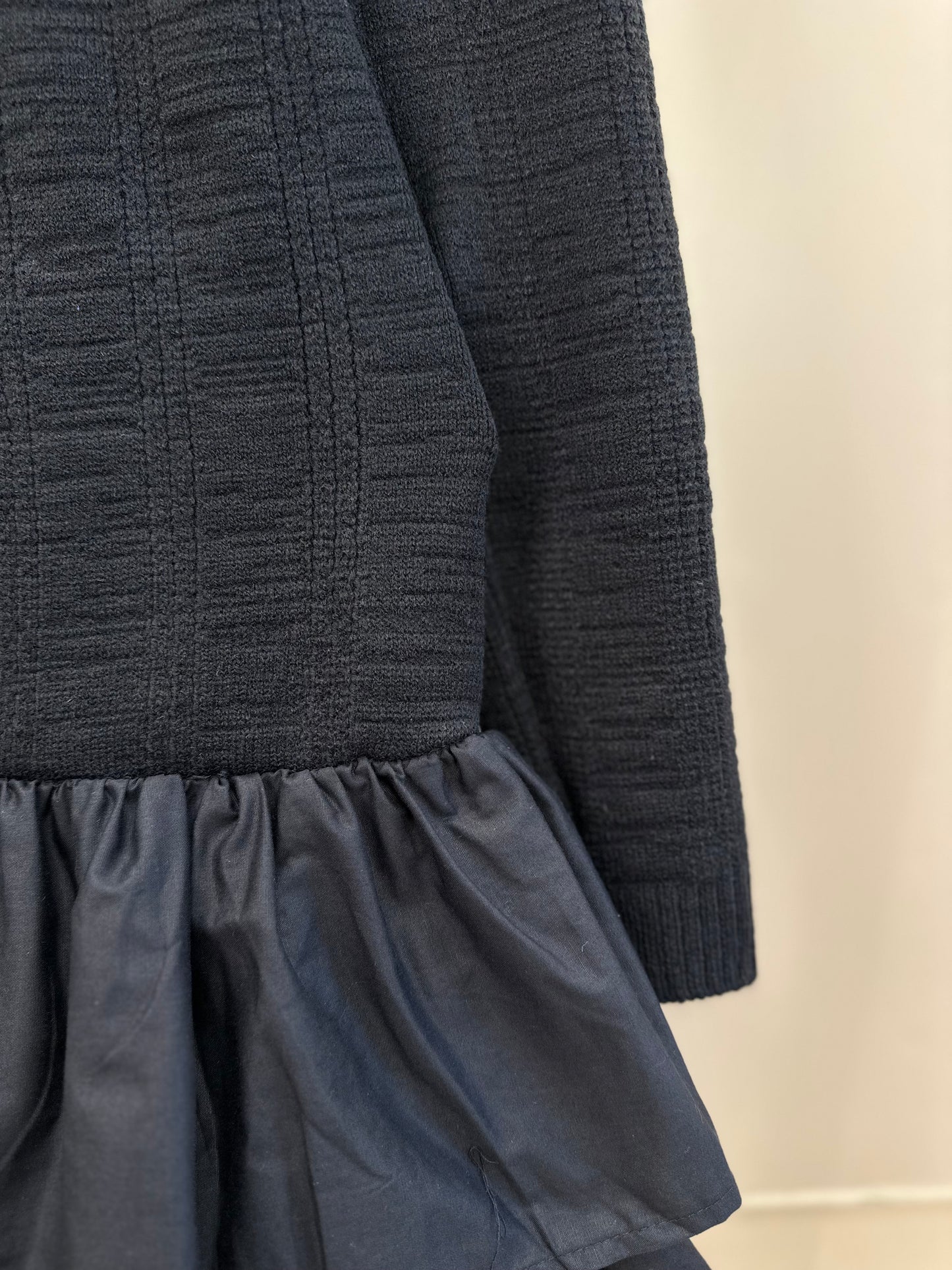 Vestido Teen Manga Longa Tricot Babados Preto - Two In