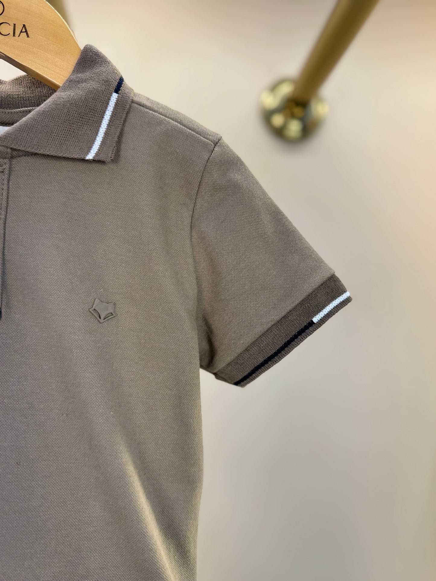 Conjunto Infantil Polo e Bermuda Linho Marrom - Little Johnny
