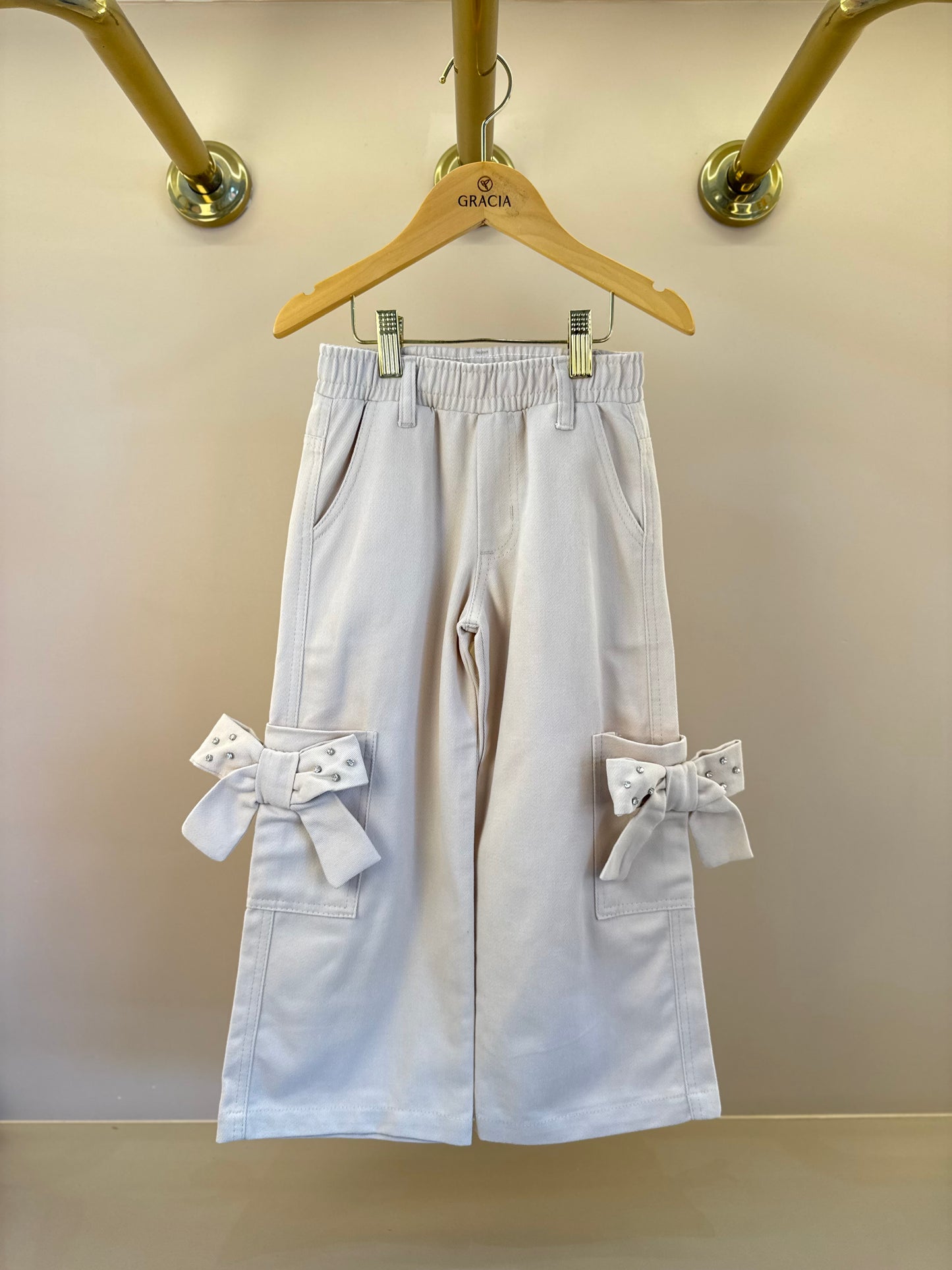 Calça Infantil Wide Leg Cargo Sarja Laços Bege - Gabriela Aquarela