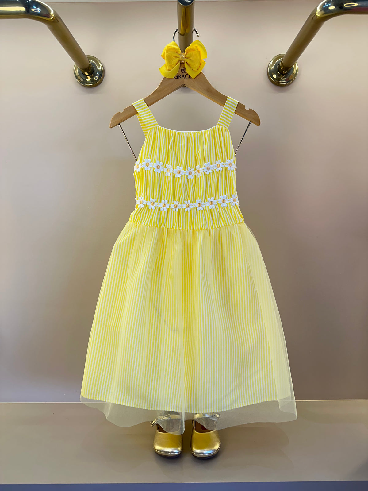Vestido Listrado Com Tule e Aplicação de Flores - Momi