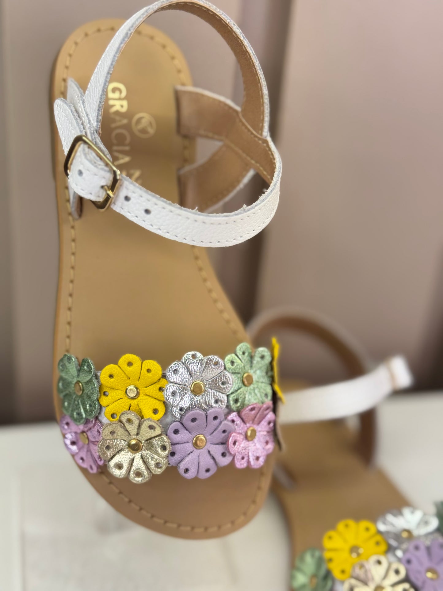 Sandália Infantil Mariah Branca Flores Coloridas - Gracia
