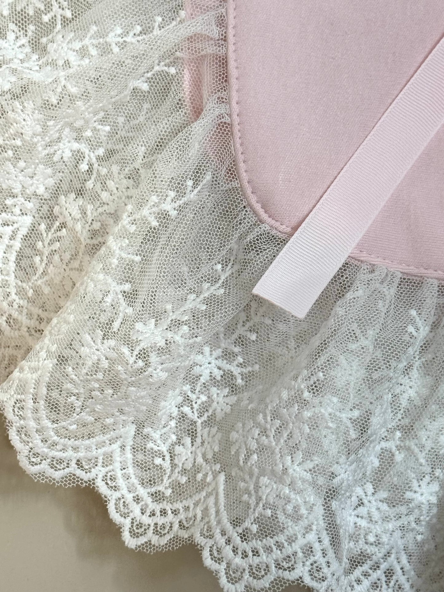 Saída de Maternidade Luxo Algodão Rosa Gola Bordada Manta Rendada - Roana