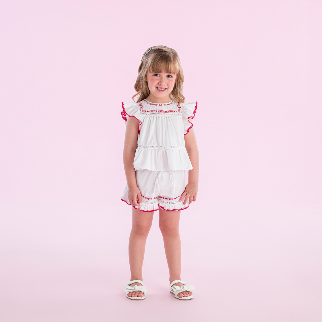 Conjunto Infantil Algodão Blusa e Shorts Branco Bordado Vermelho - Petit Cherie