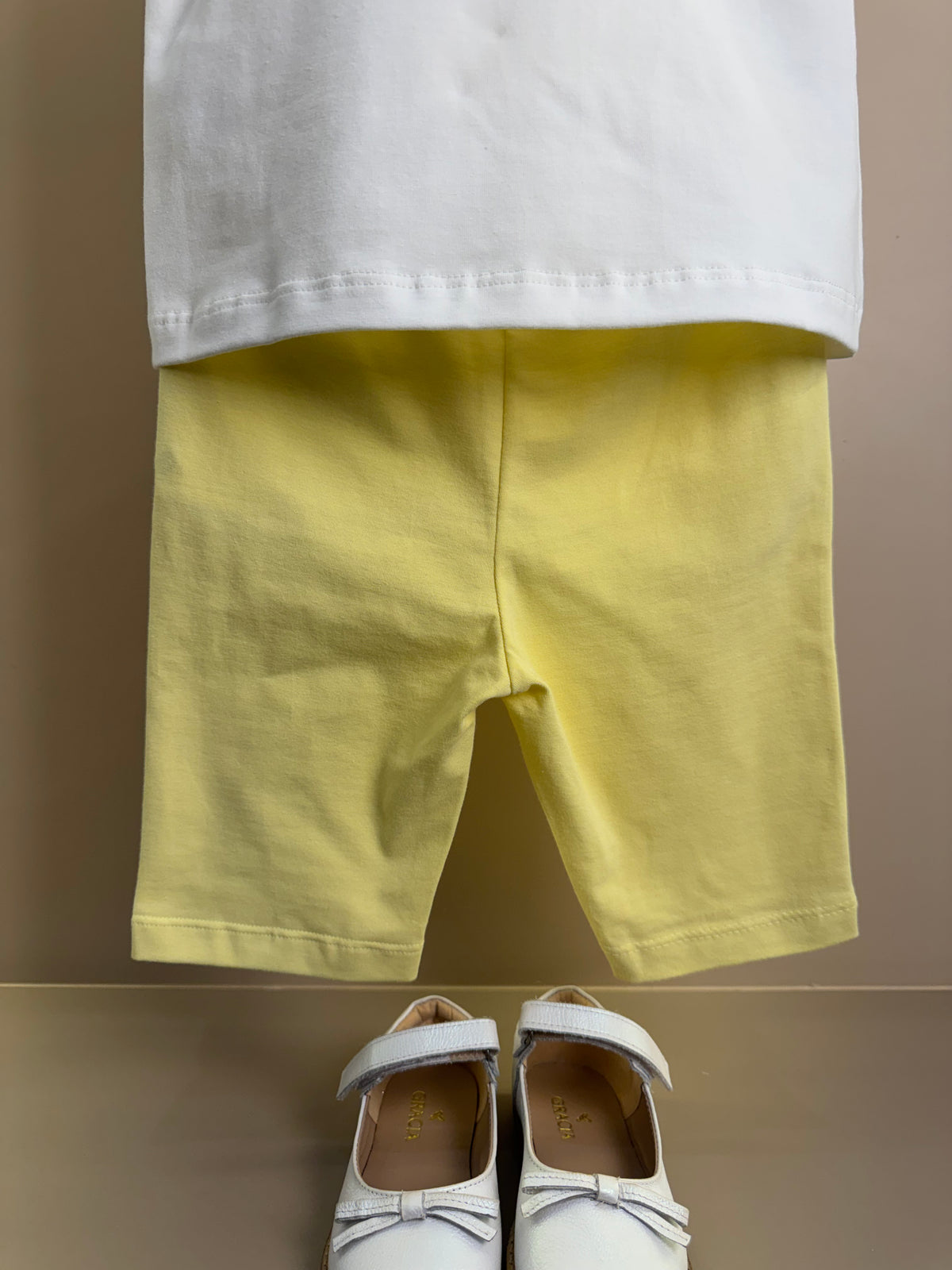 Conjunto Infantil Blusa Summer e Shorts Legging Amarelo - Momi