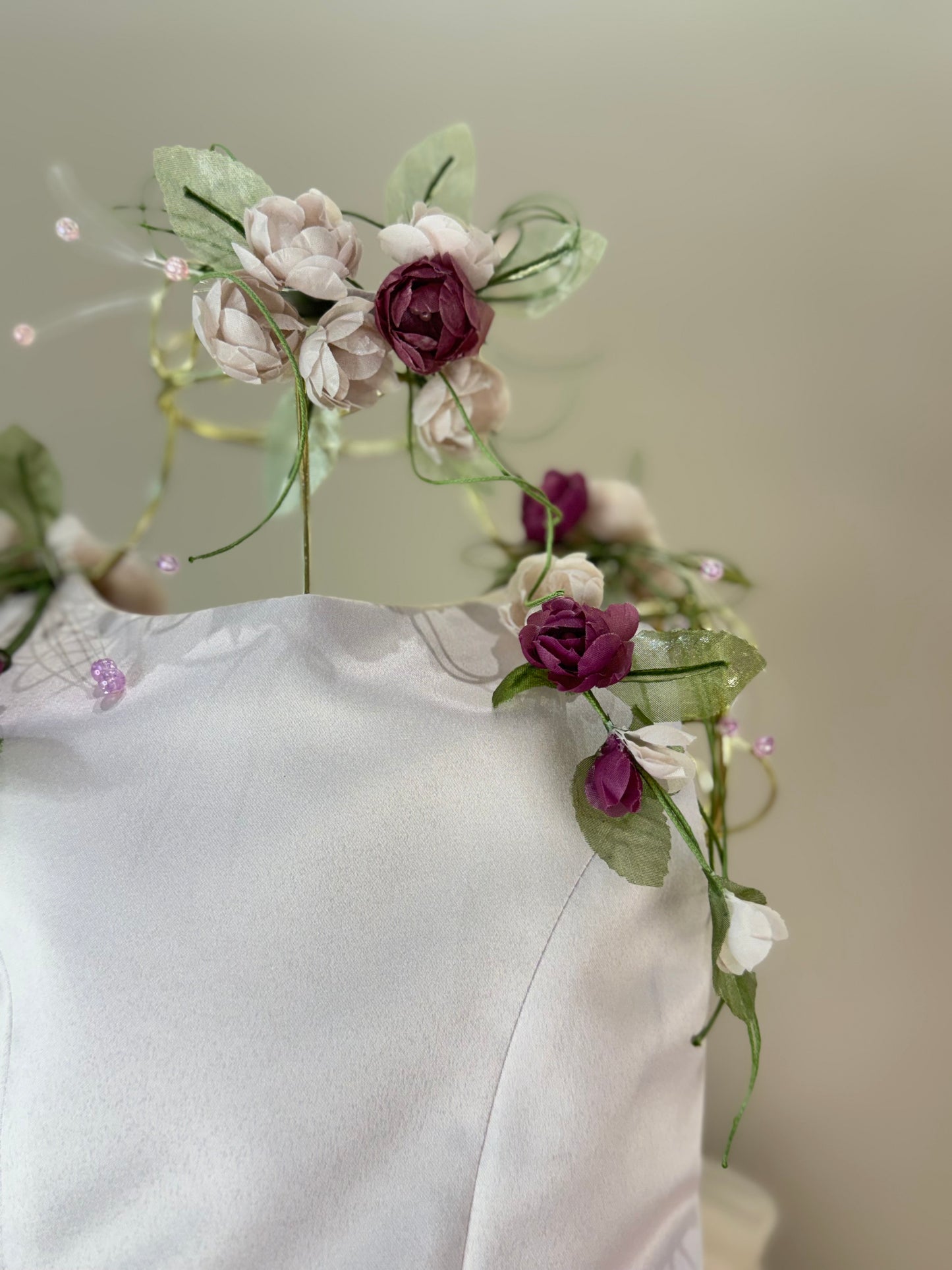 Vestido Infantil Festa Costas Trançadas e Flores Bordadas