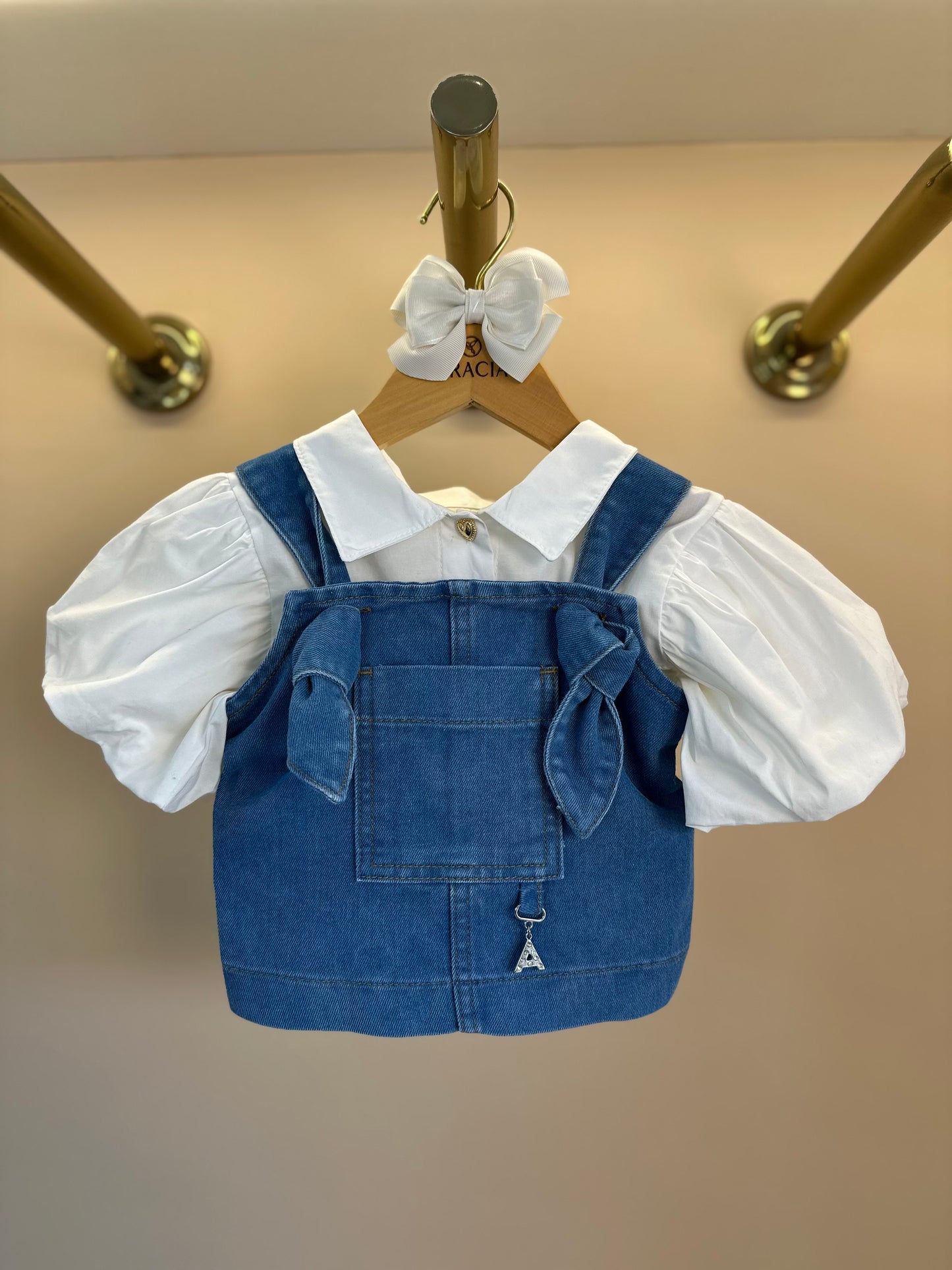 Conjunto Infantil Sobreposição Jeans, Blusa Manga Bufante e Calça Plissada - Animê
