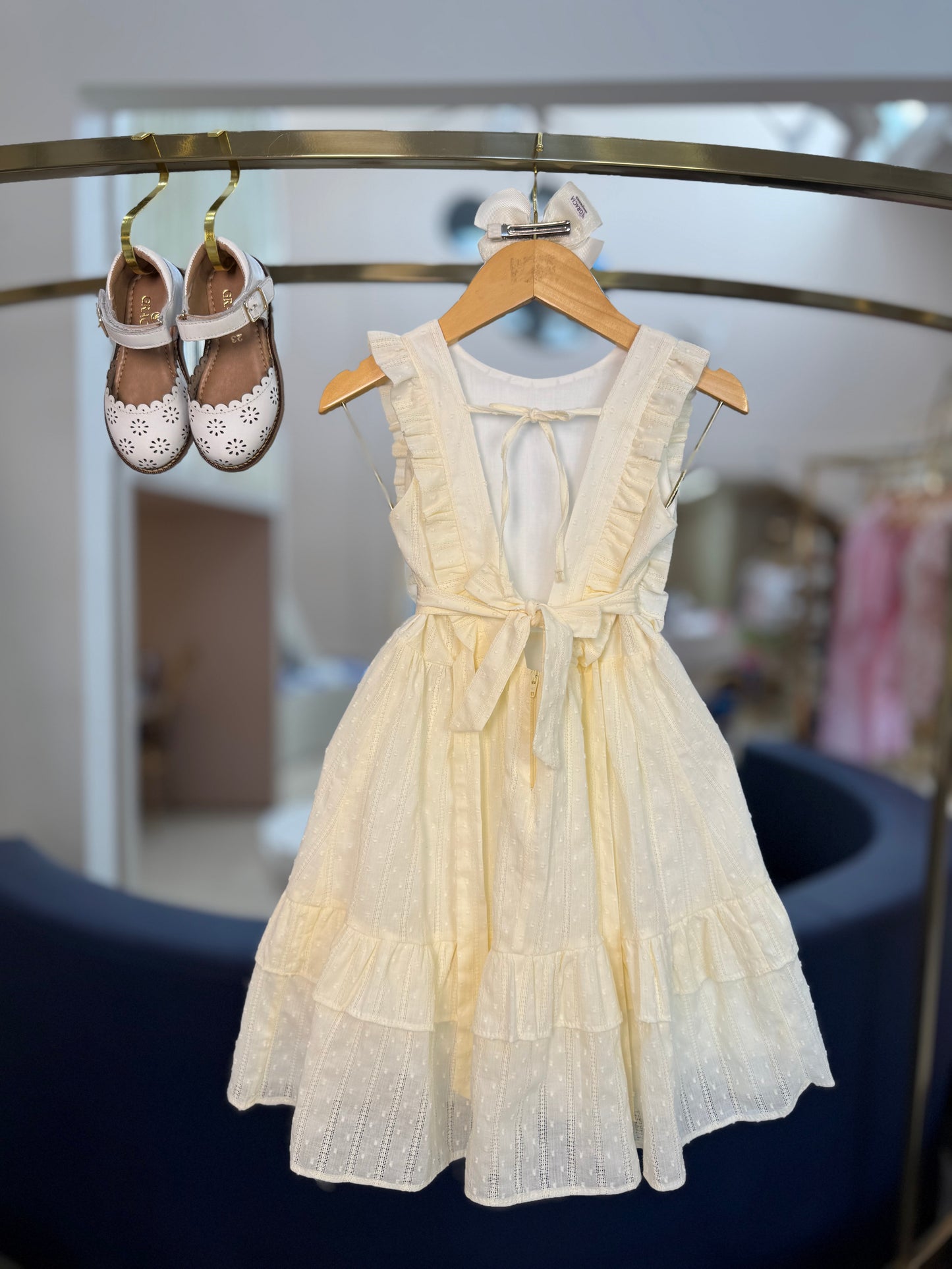 Vestido Infantil Algodão Laços Laterais e Bordados Amarelo - Petit Cherie