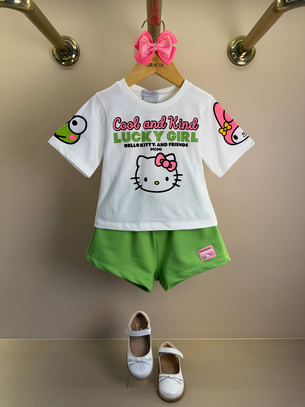 Conjunto Infantil Blusa Hello Kitty e Shorts Verde - Momi