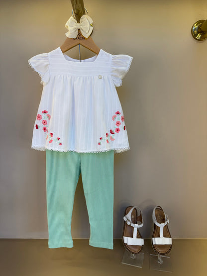 Conjunto Bebê Bata Cambraia Algodão Flores e Renda com Calça Legging  - Um Mais Um