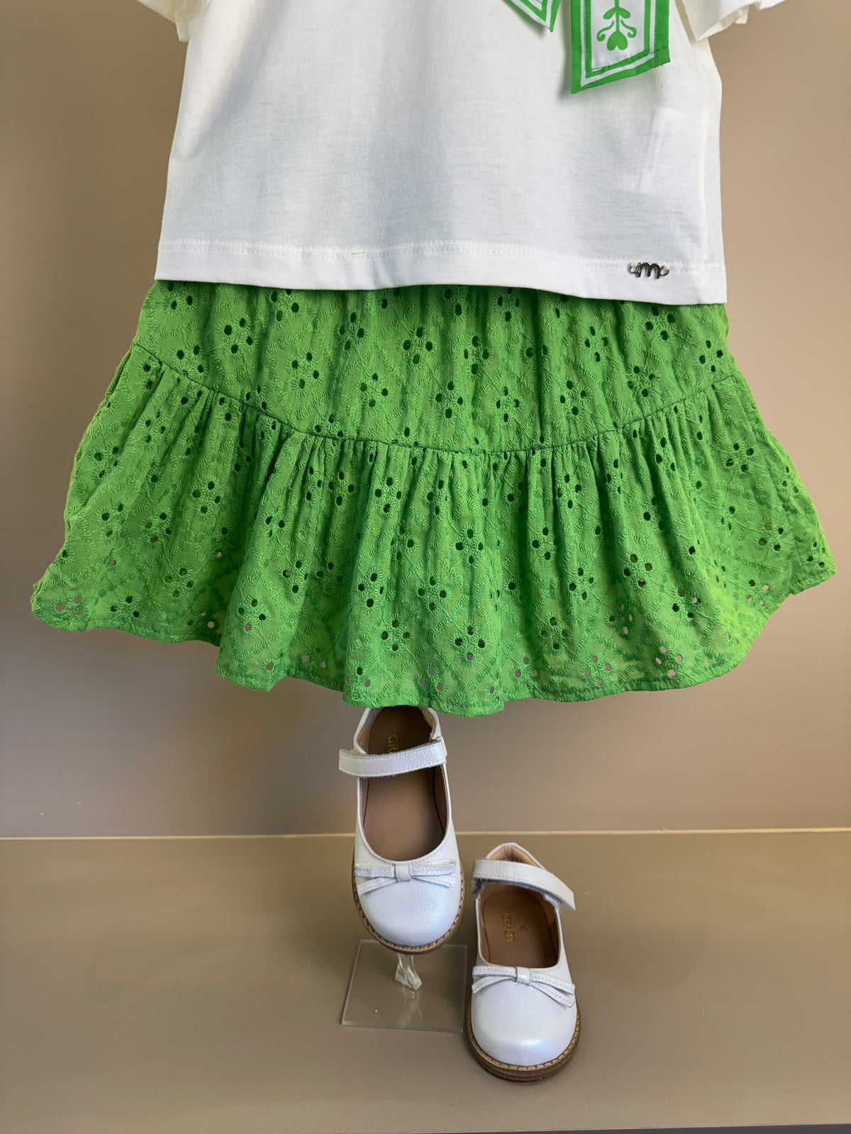 Conjunto Infantil Blusa Laço Estampado e Saia Bordado Verde - Momi
