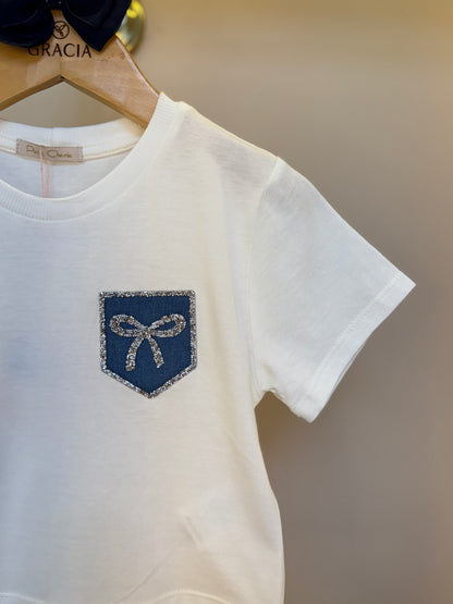 Camiseta Infantil Algodão Bolso Strass Off White - Petit Cherie