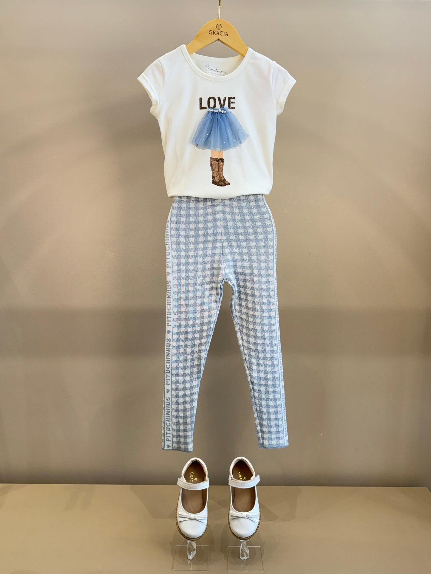 Conjunto Infantil Blusa Off White Love Tule e Legging Tricot Xadrez Azul - Pituchinhus