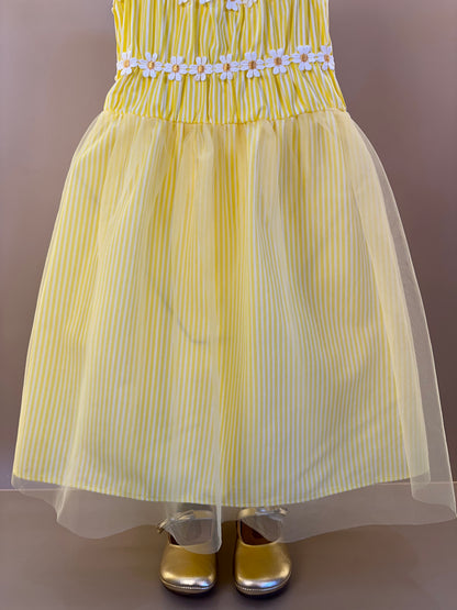 Vestido Listrado Com Tule e Aplicação de Flores - Momi