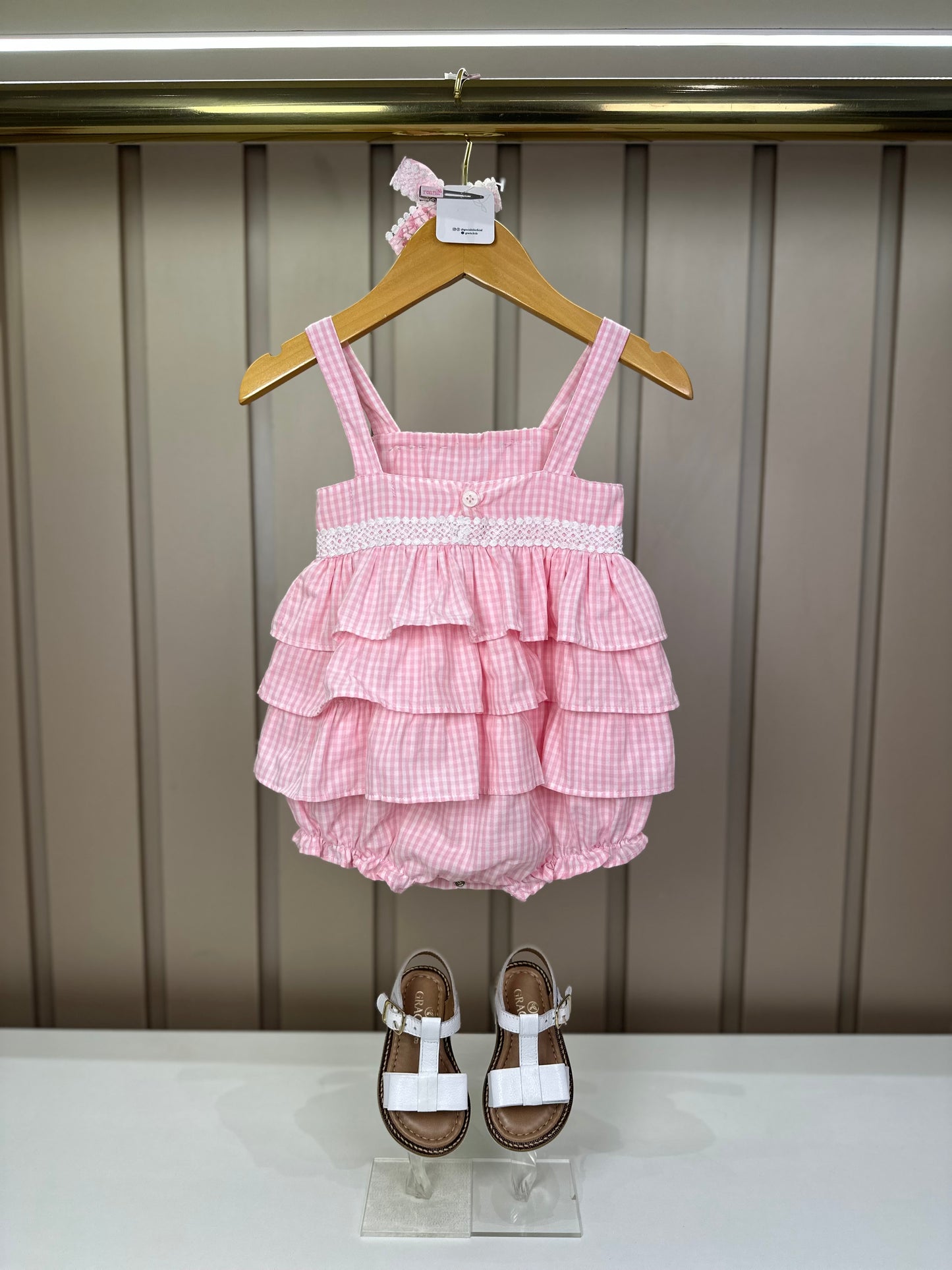 Pimpão Bebê Clássico Babadinhos Bordado Flores Rosa - Roana