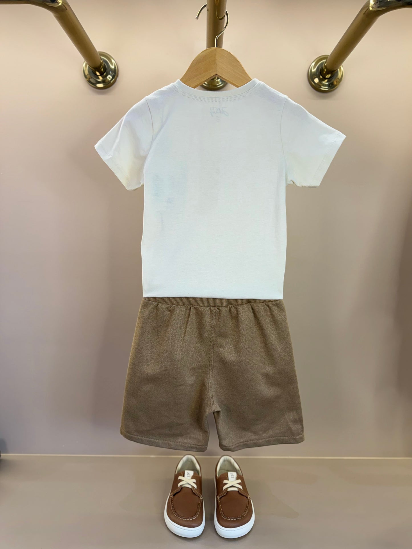 Conjunto Infantil Camiseta Algodão Listrada e Bermuda Moletom Bege - Little Johnny