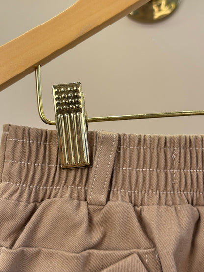 Calça Infantil Sarja Bolsos Laço Bege Escuro - Pituchinhus