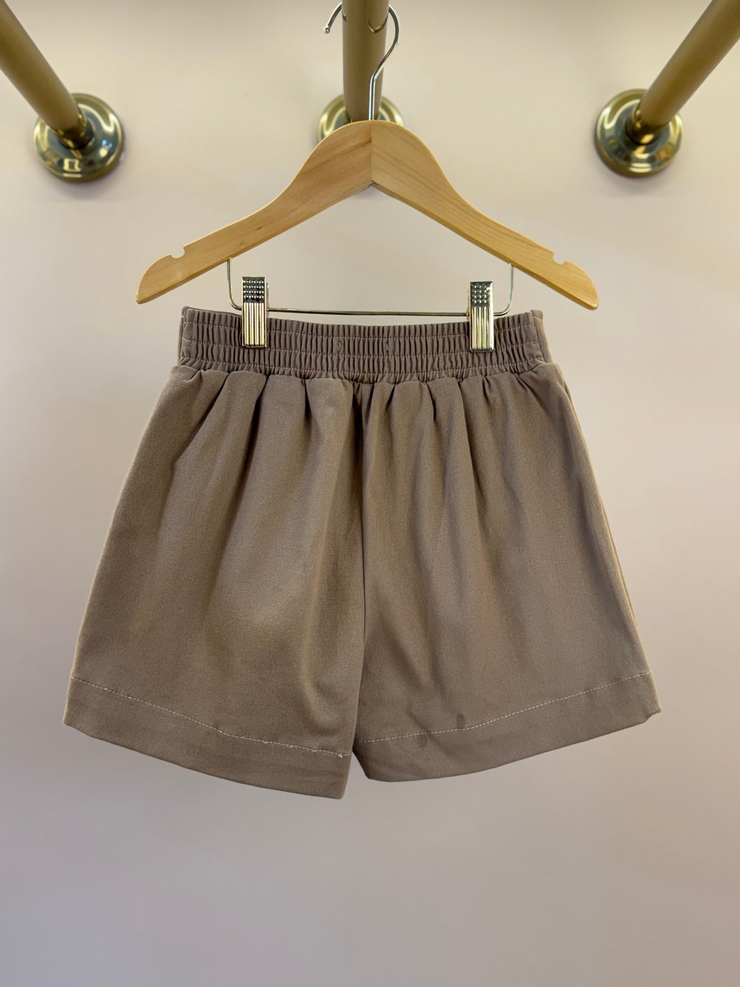 Saia-shorts Infantil Sarja Pregas Bege Escuro - Pituchinhus