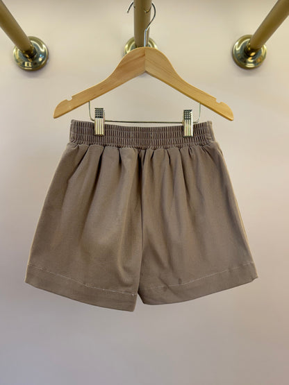 Saia-shorts Infantil Sarja Pregas Bege Escuro - Pituchinhus
