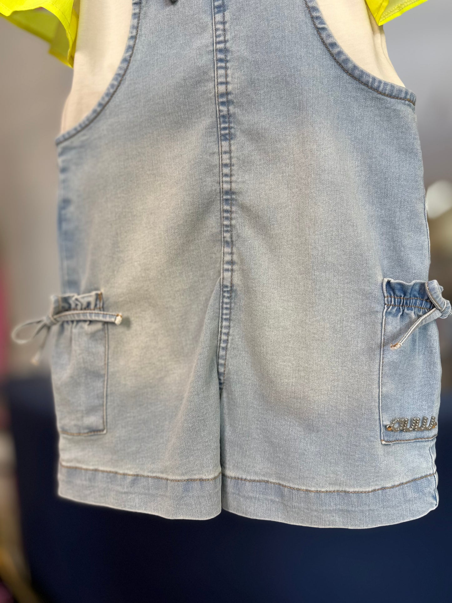 Jardineira Infantil Jeans Claro com Blusa Mangas Frutas - Animê