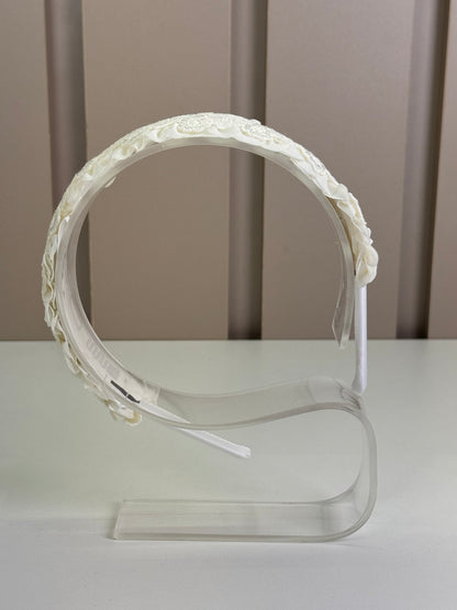 Tiara Infantil Bordado Paetês Off White - Petit Cherie