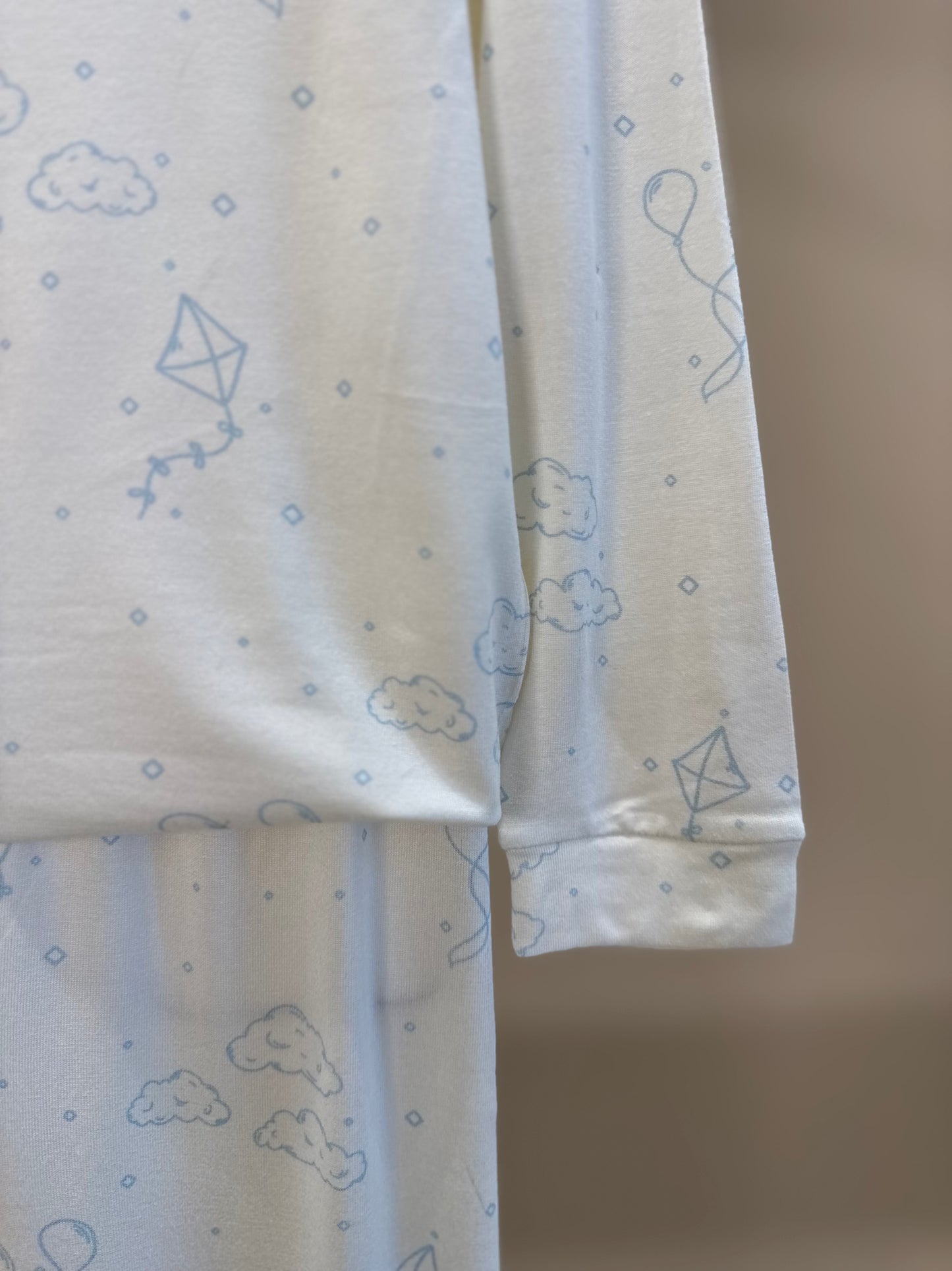 Pijama Infantil Comfy Blusa ML e Calça Sky Off White - Conforteca