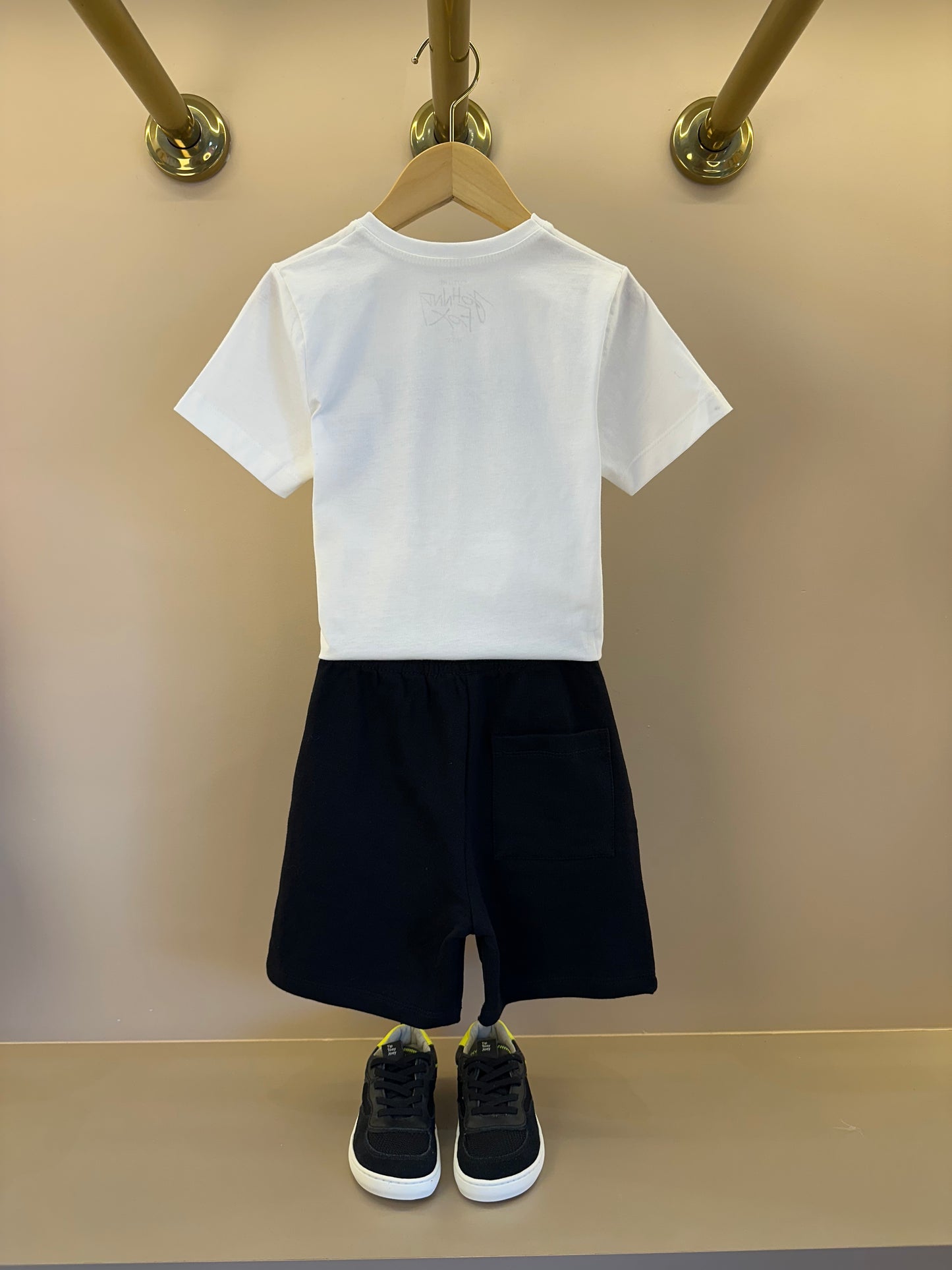Conjunto Infantil Camiseta Listrada Preta e Bermuda Total Black - Little Johnny