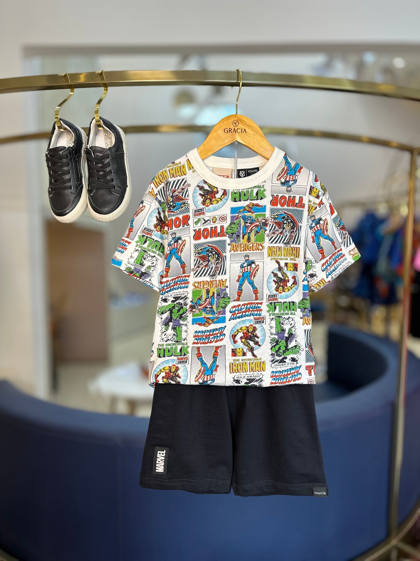 Conjunto Infantil T-Shirt e Bermuda Marvel Heroes