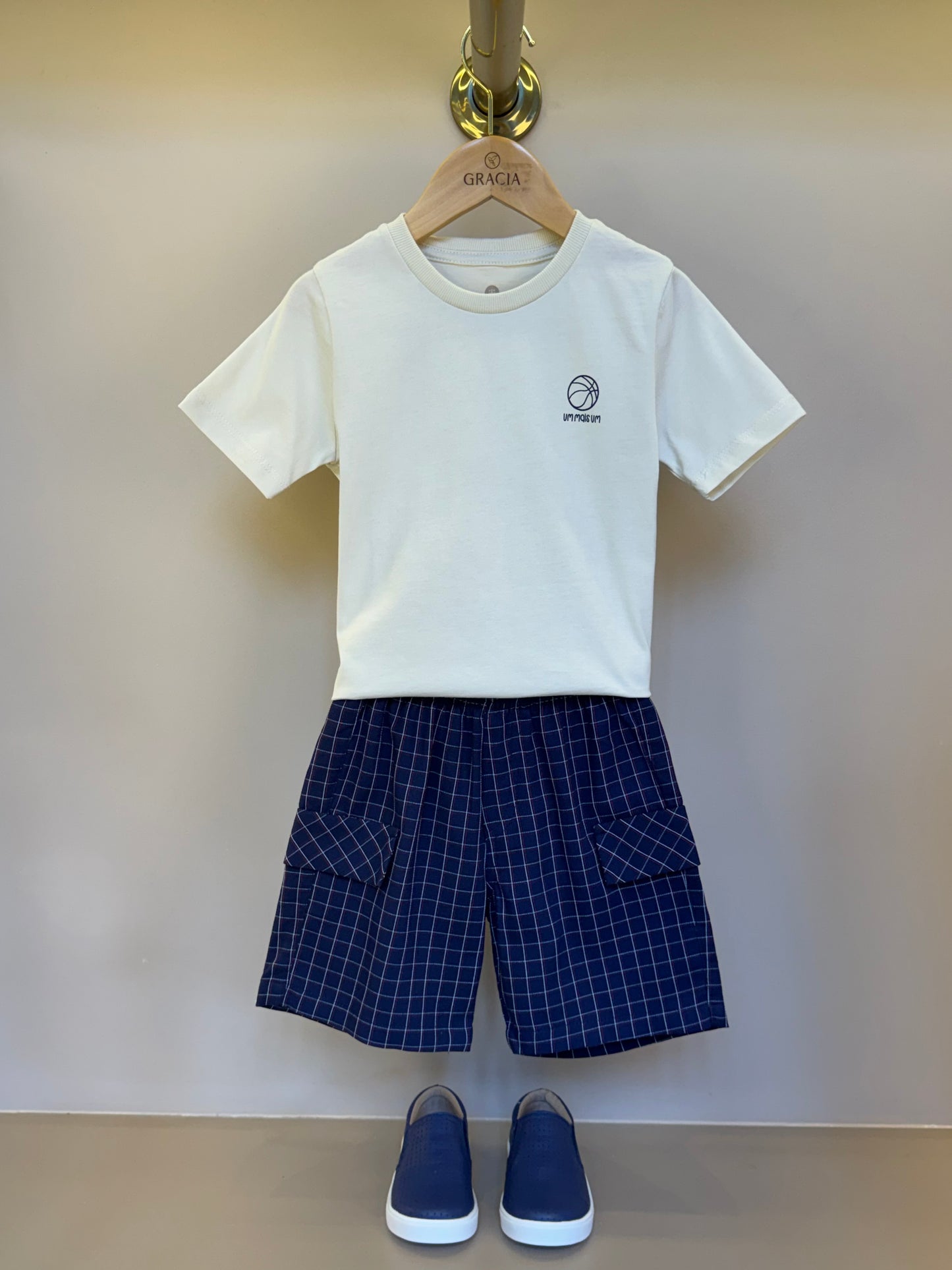 Conjunto Bebê Camiseta Com Estampa E Bermuda Sarja Listrada Marinho - Um Mais Um