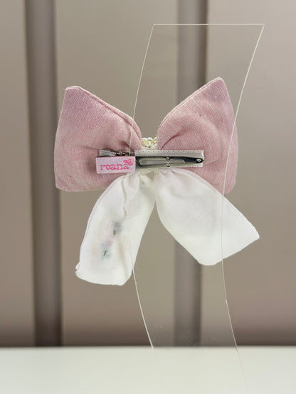 Laço Infantil Rosa Pontas Off White Pérolas e Bordados - Roana