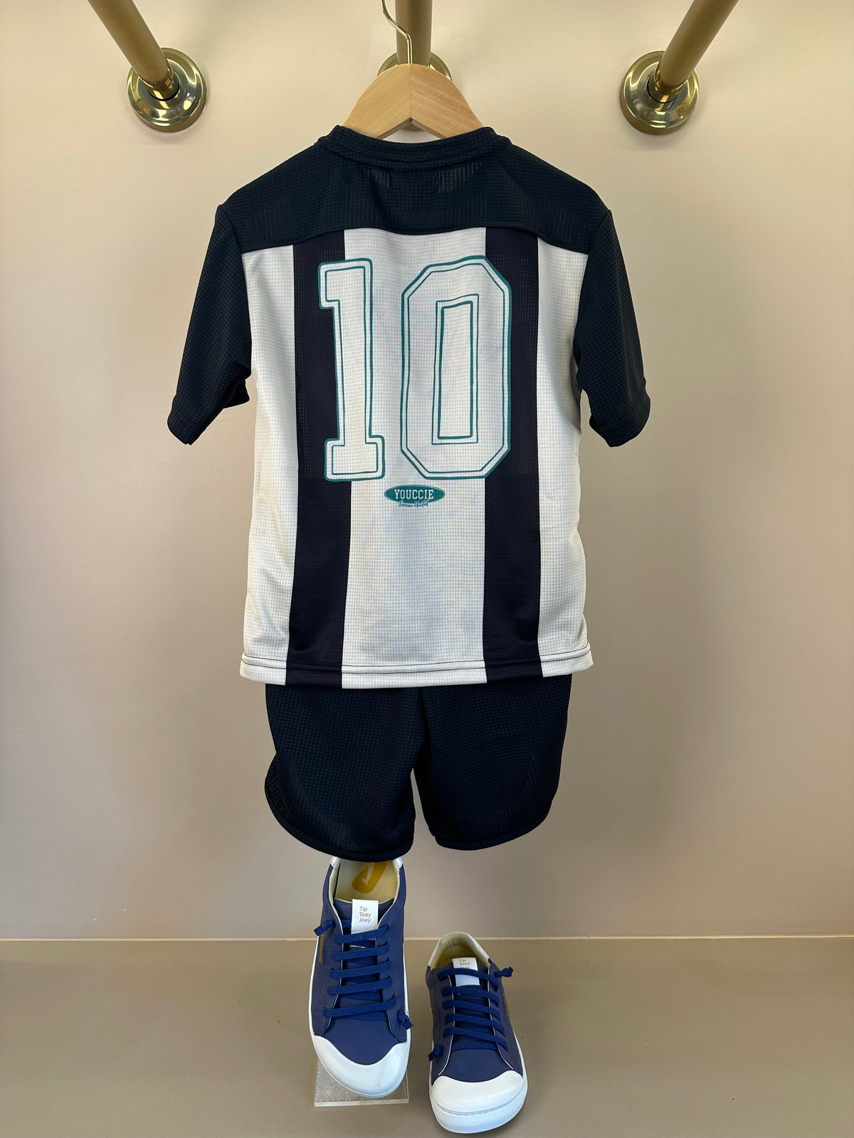 Conjunto Infantil Camiseta Esportiva Listrada e Bermuda - Youccie