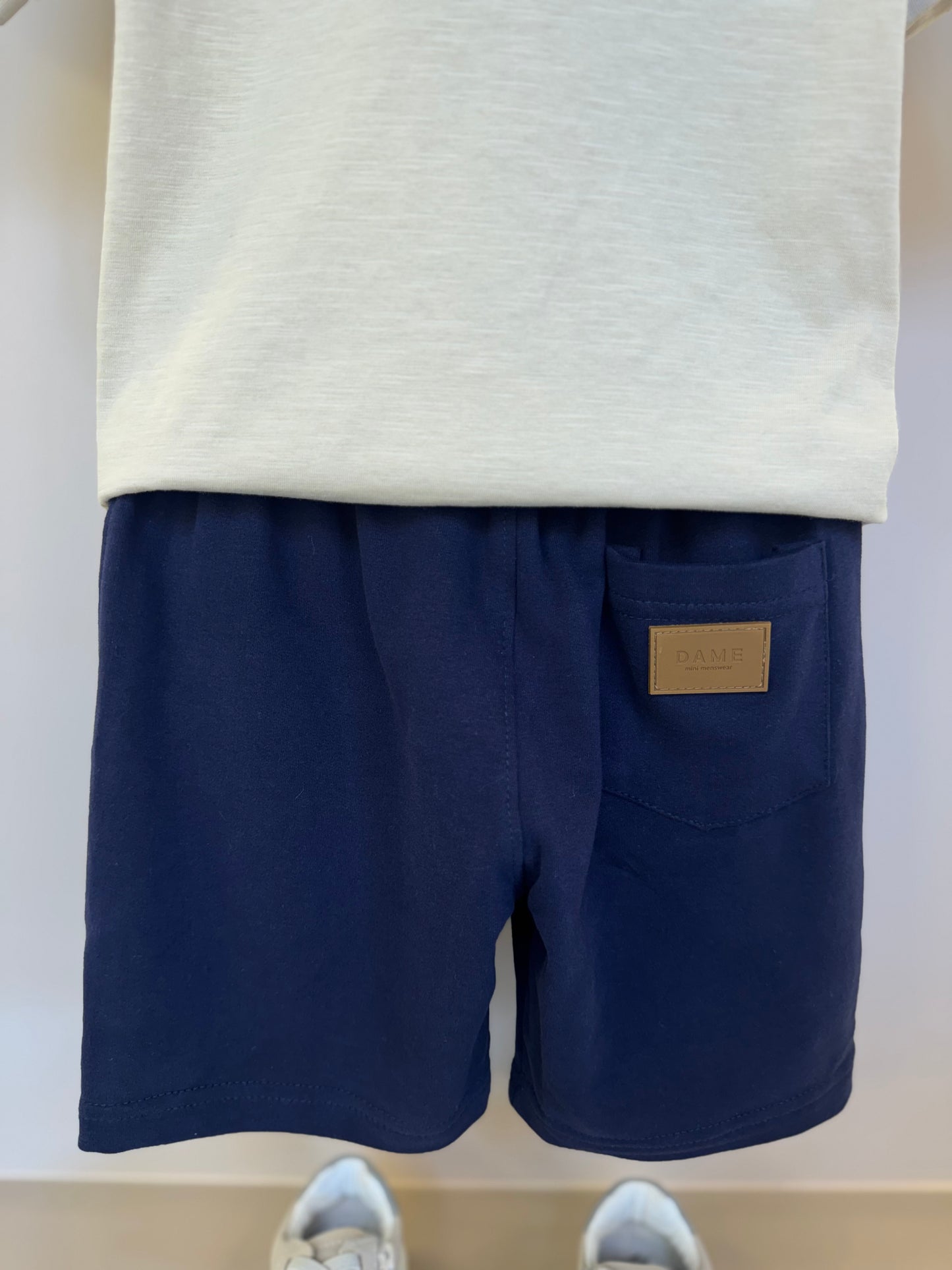 Conjunto Infantil Camiseta Teddy Hoodie Bege e Bermuda Moletom Elastano Elástico Listrado - Dame