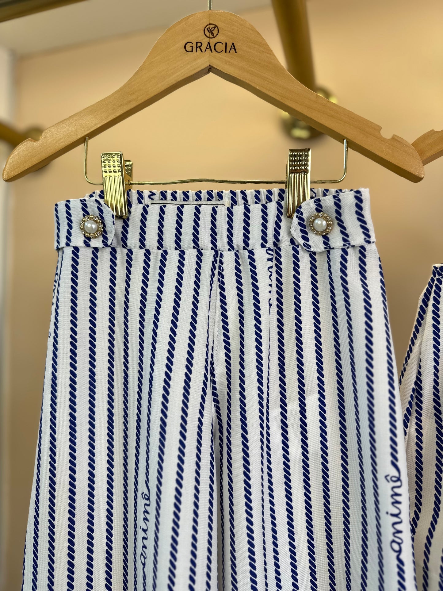 Conjunto Blusa e Calça Listra de Giz - Animê