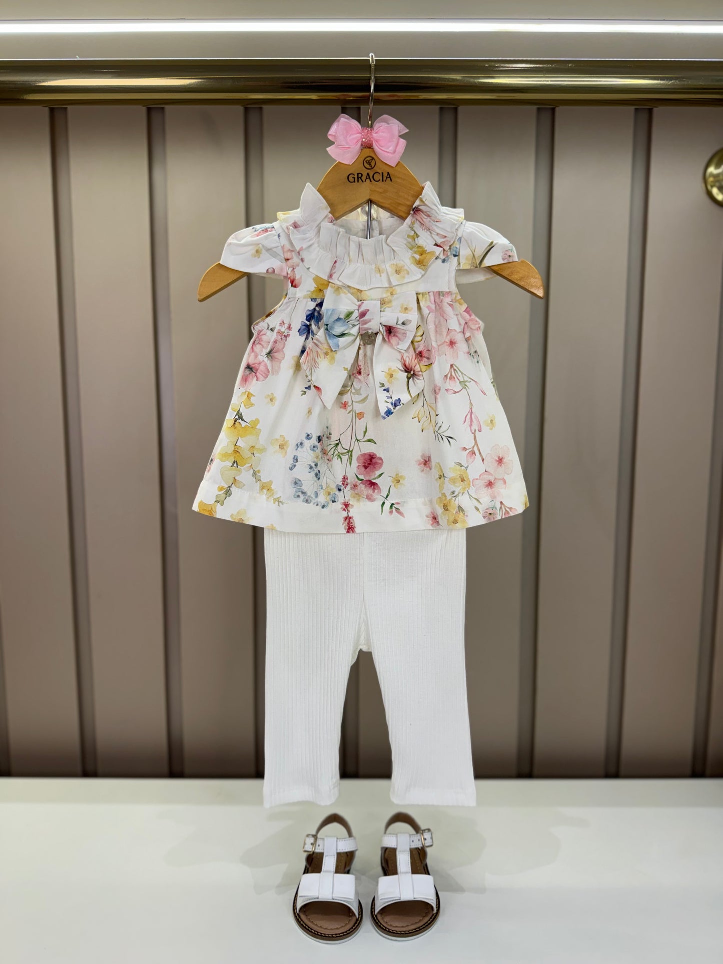 Conjunto Bebê Bata Tricoline Bordada Floral Candy e Legging Off White - Um Mais Um