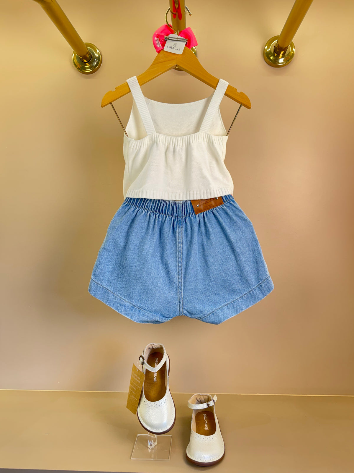 Conjunto Infantil Blusa Tricot Cerejas e Shorts Saia Jeans Com Pregas - Momi