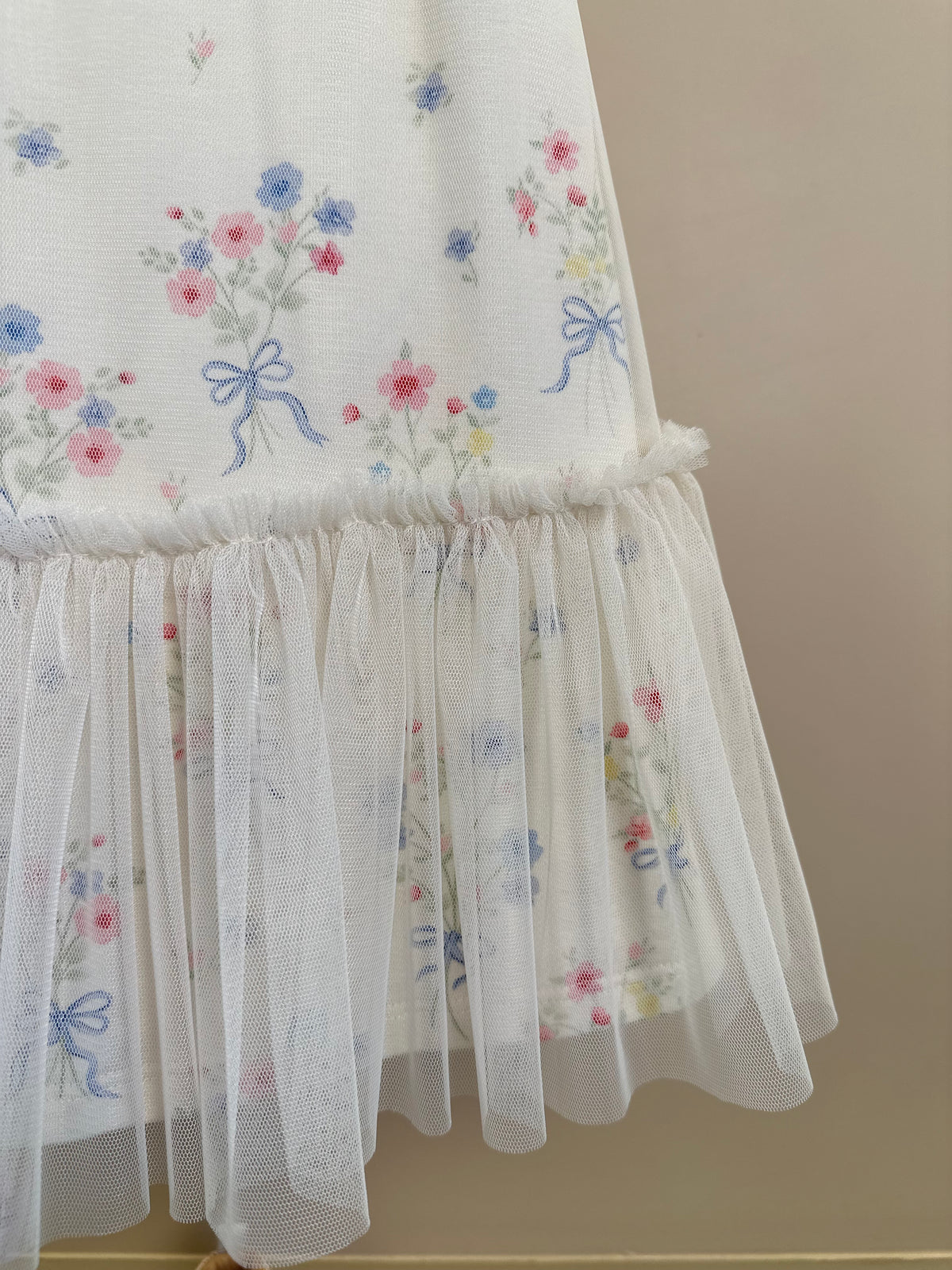 Vestido Infantil Manga Tule Floral e Strass - Petit Cherie
