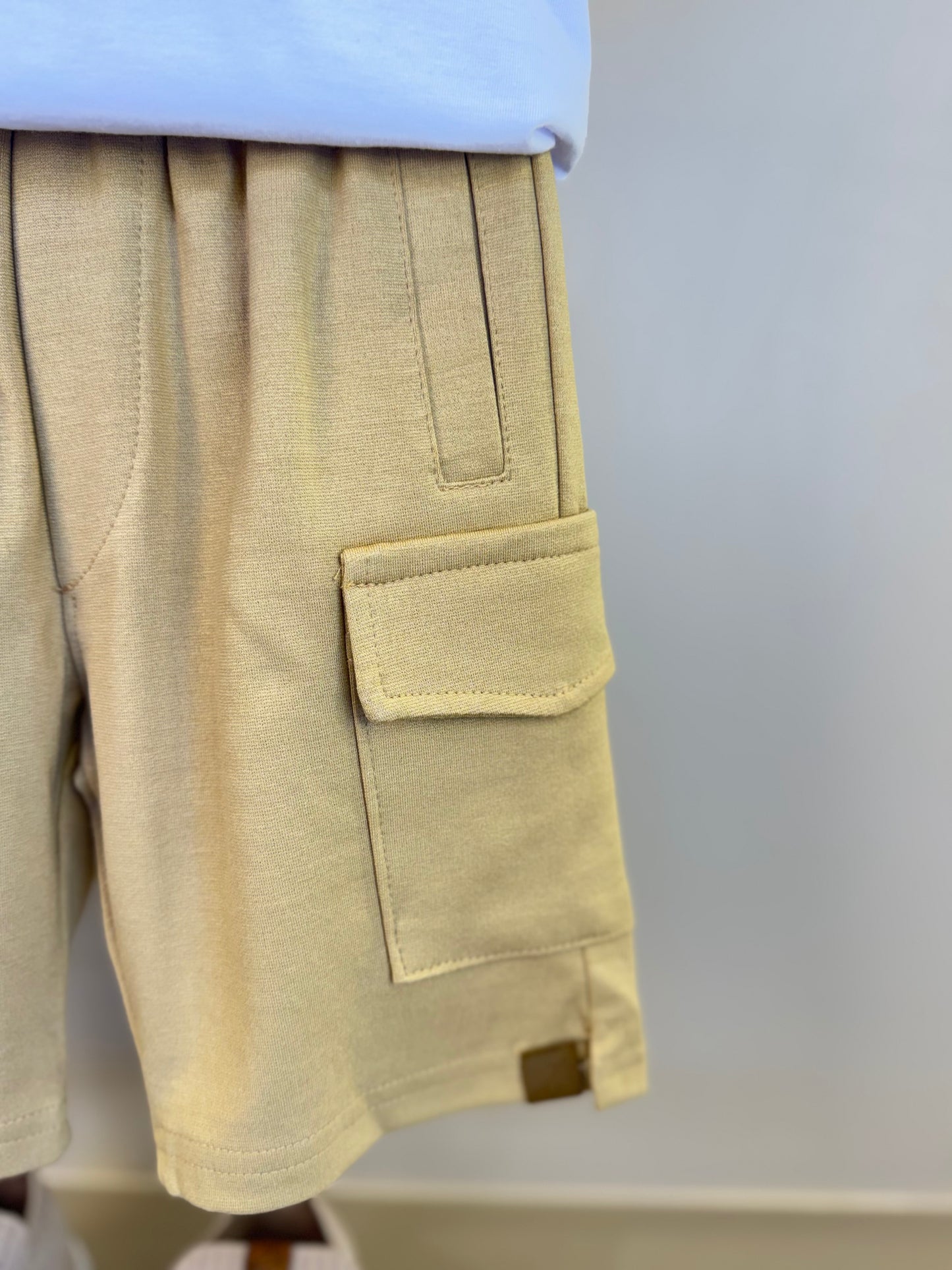 Conjunto Infantil Camiseta Algodão NFL Teddy Torcedores e Bermuda Ponto Roma Bolsos Cargo Bege - Dame